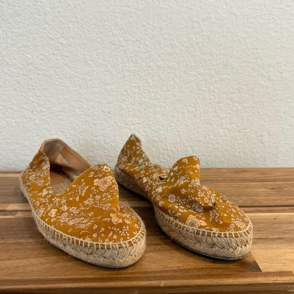 Castañer- Floral Canvas Espadrille - Size 39